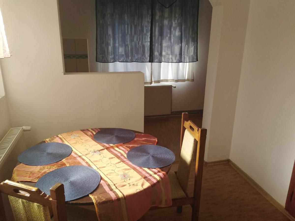Apartament S&F Деж Екстериор снимка