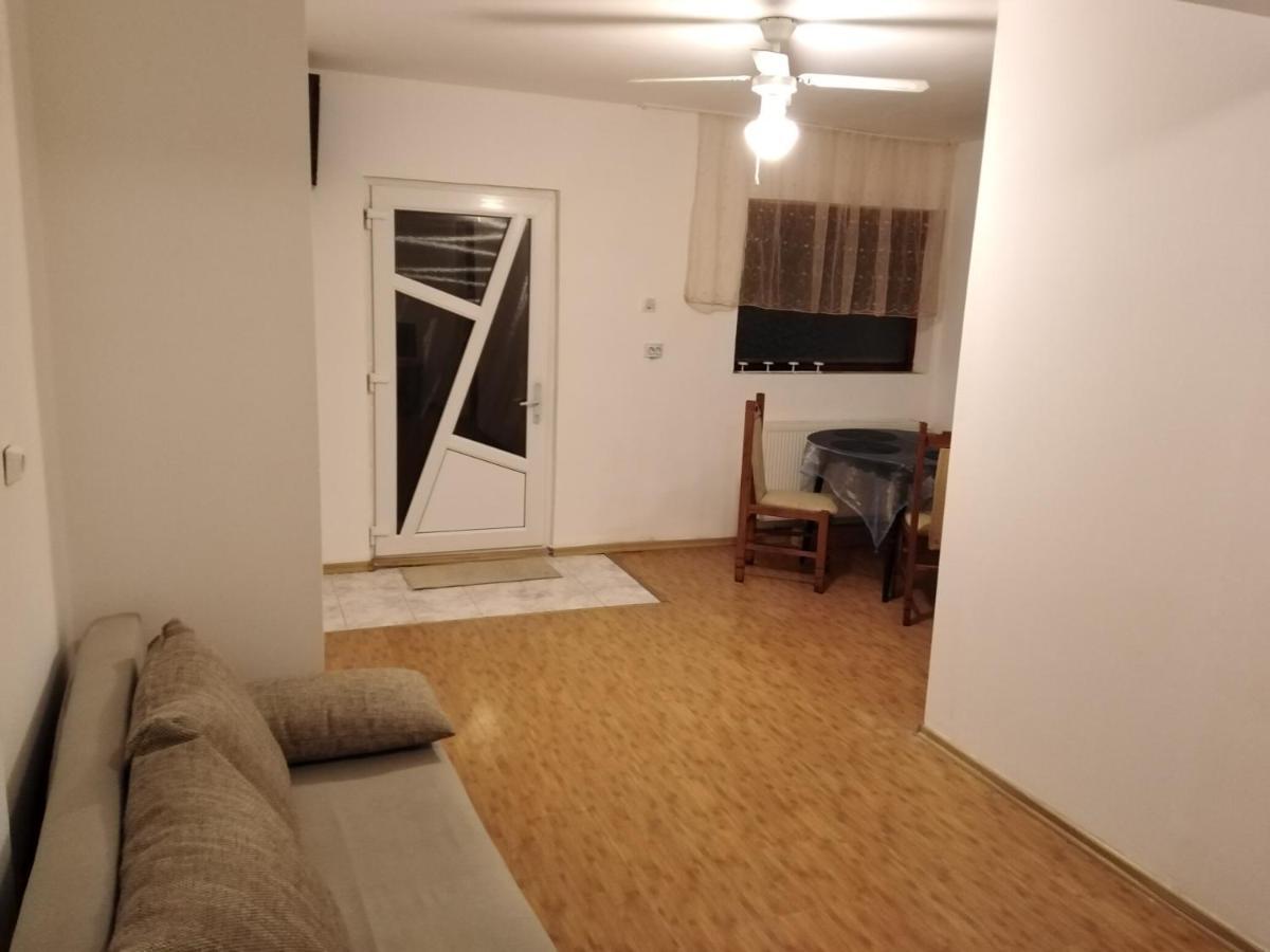 Apartament S&F Деж Екстериор снимка